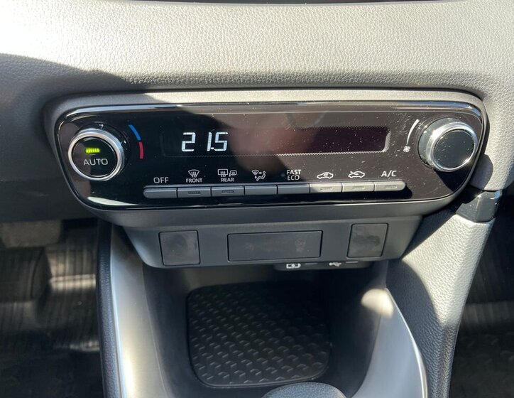 Toyota Yaris Hatchback 1,5 l 68 kw