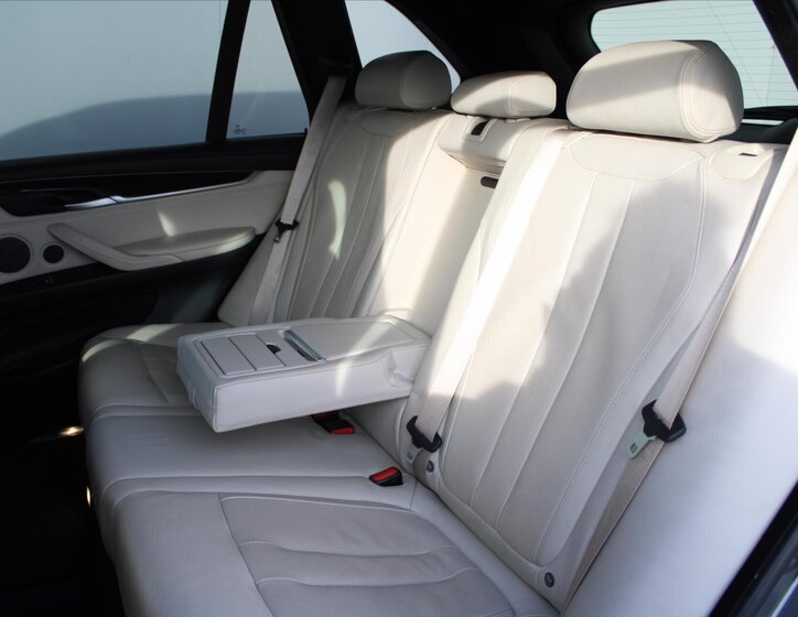 BMW X5 SUV 3,0 l 230 kw