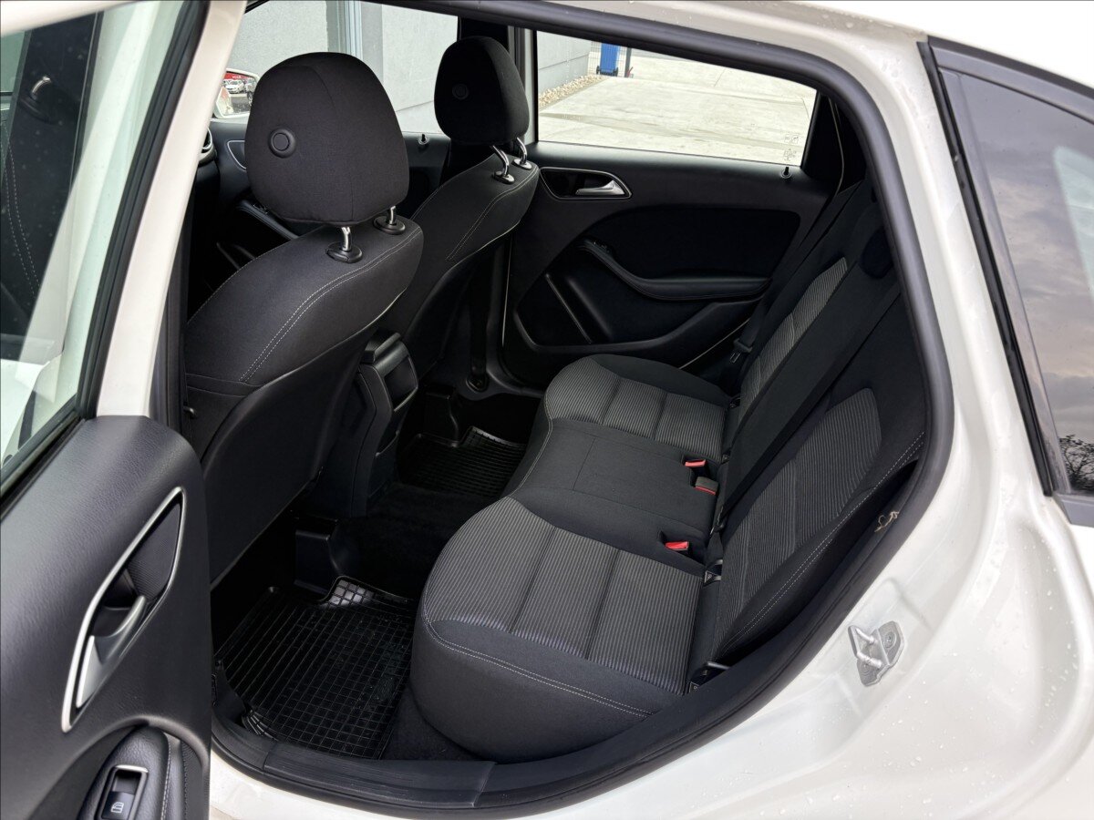 Mercedes-Benz Třídy B Kombi 1,5 l 80 kw