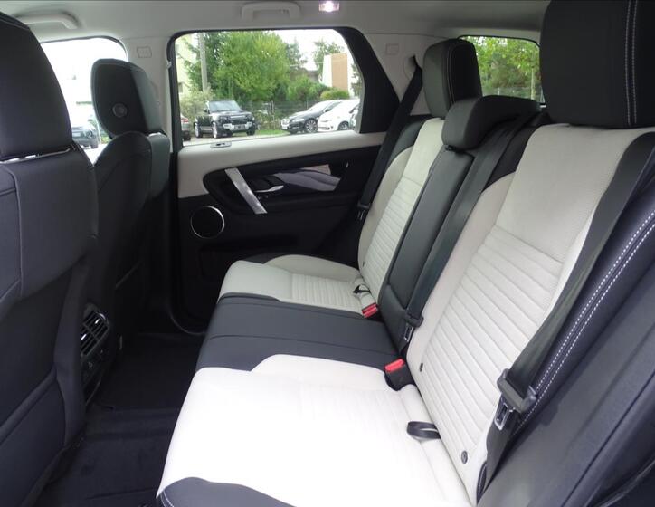 Land Rover Discovery Sport 21