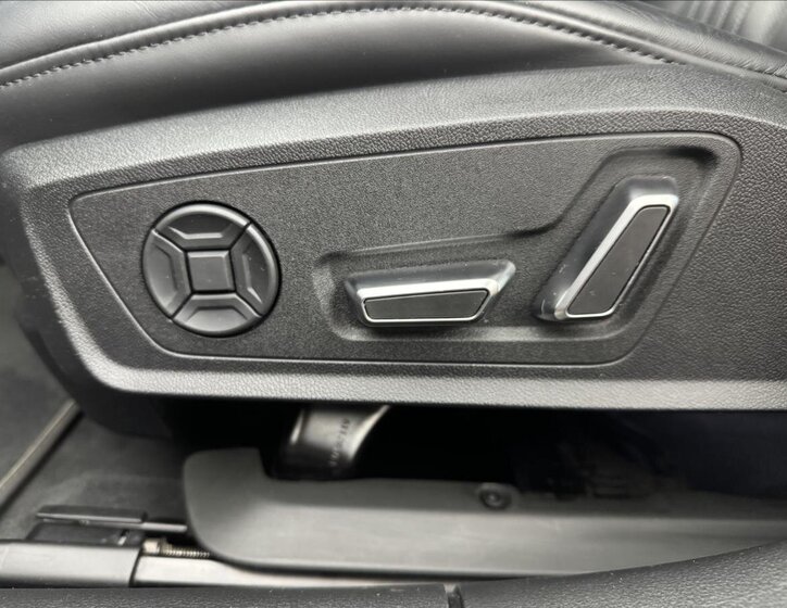 Audi S6 Sedan 3,0 l 257 kw