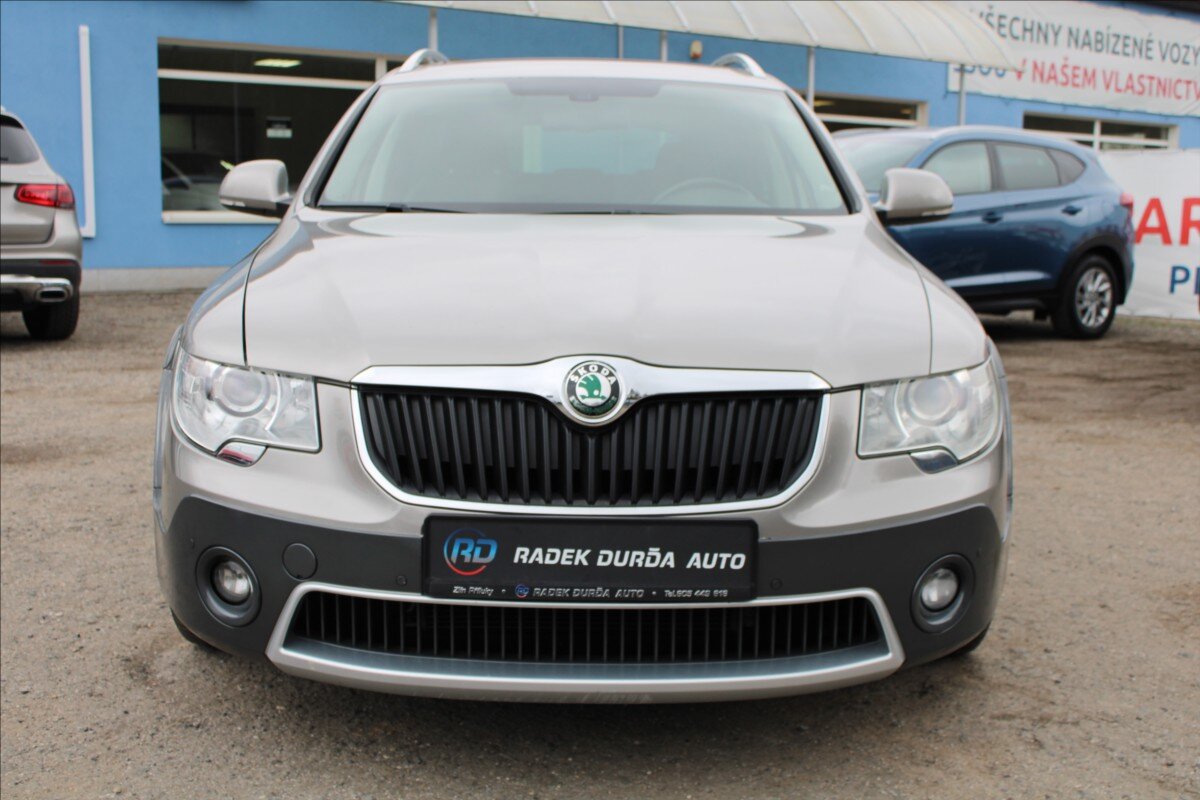 Škoda Superb Kombi 2,0 l 103 kw