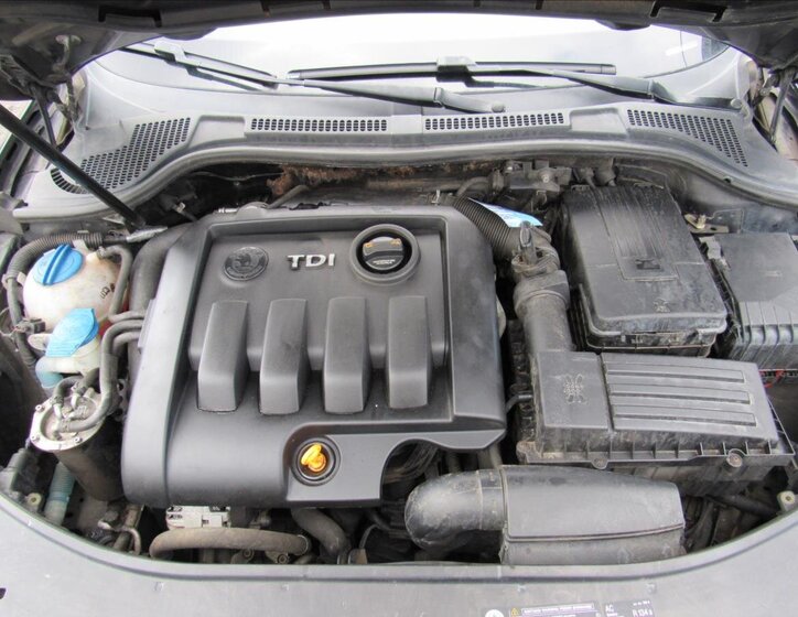 Škoda Superb Kombi 1,9 l 77 kw