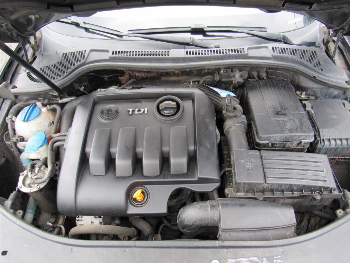 Škoda Superb Kombi 1,9 l 77 kw