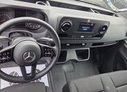 Mercedes-Benz Sprinter 10