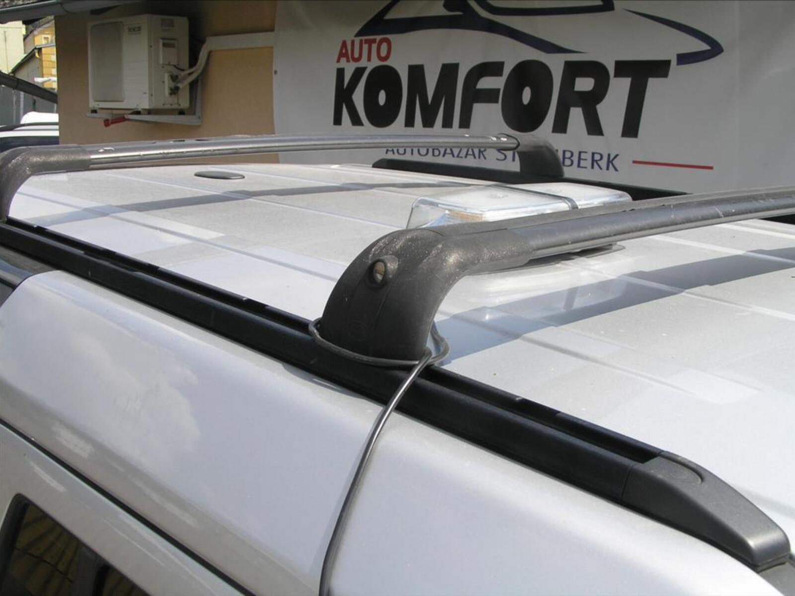 Land Rover Discovery 19