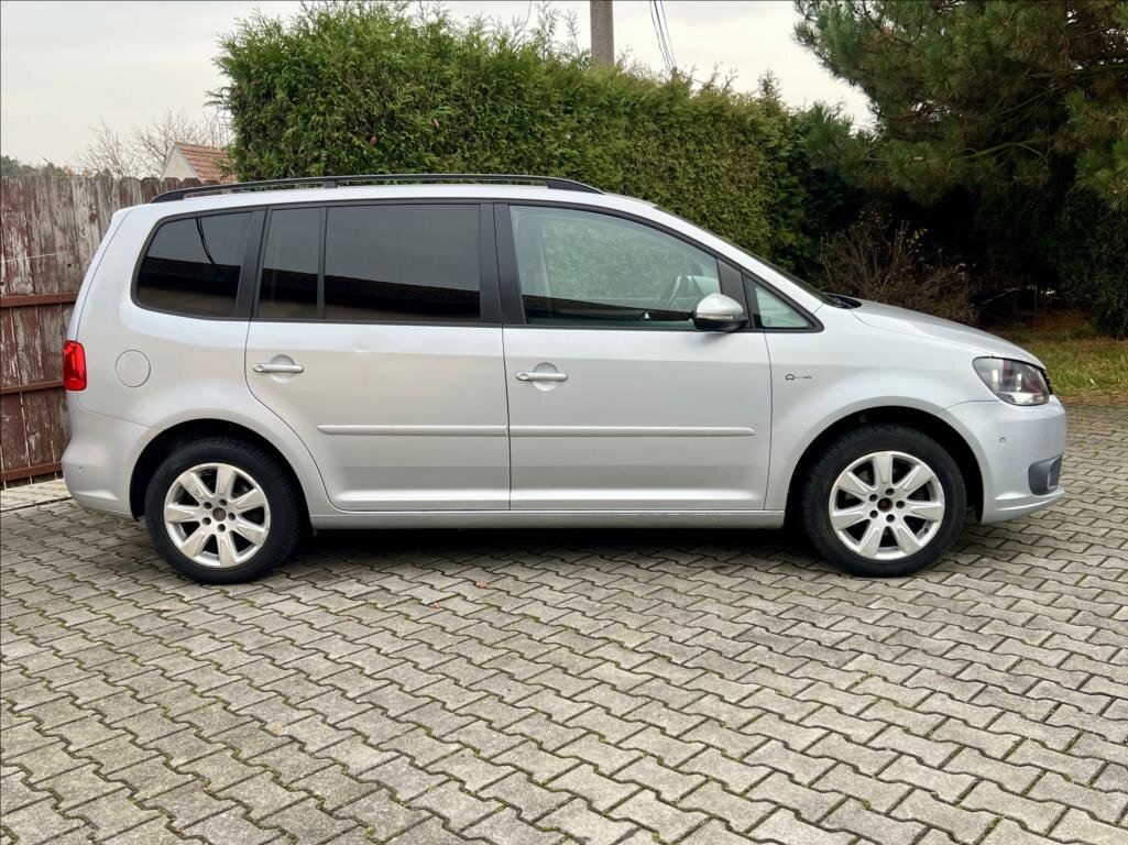 Volkswagen Touran MPV 1,6 l 77 kw