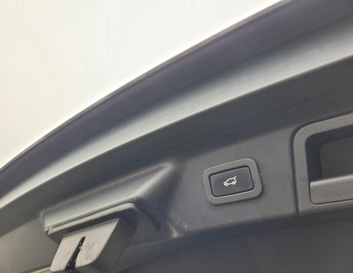 Land Rover Range Rover Velar SUV 3,0 l 221 kw