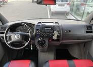 Volkswagen Caravelle 10