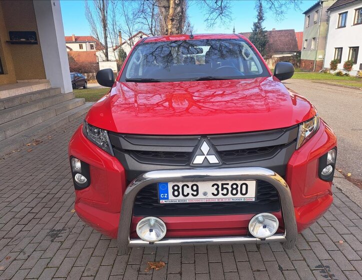 Mitsubishi L200 2