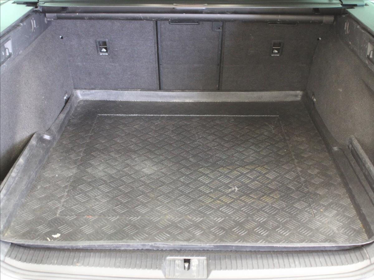 Volkswagen Passat Kombi 2,0 l 110 kw