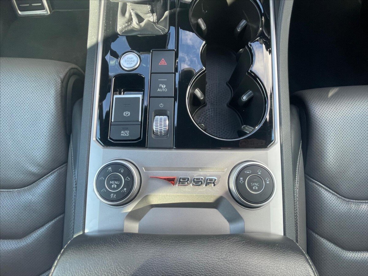 Volkswagen Touareg SUV 3,0 l 210 kw