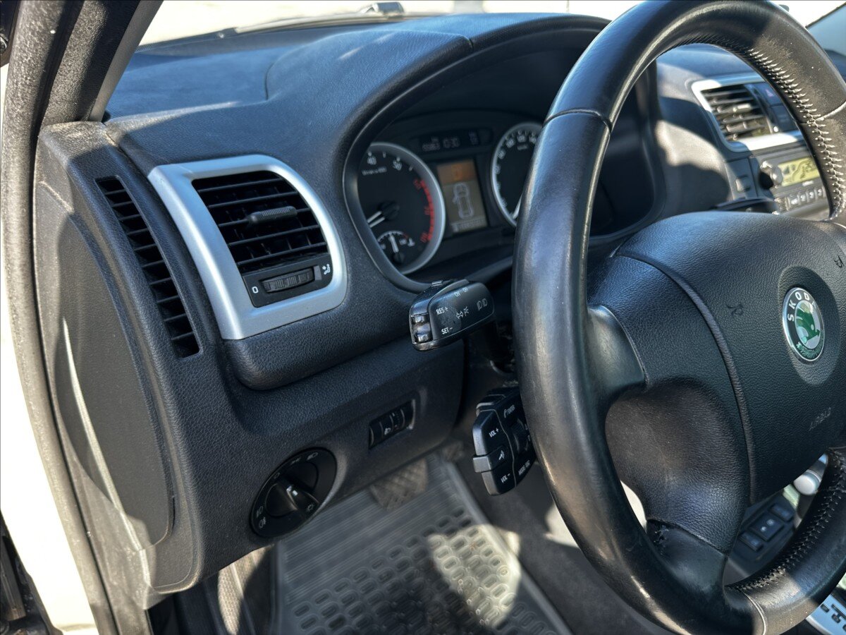 Škoda Roomster Kombi 1,6 l 77 kw