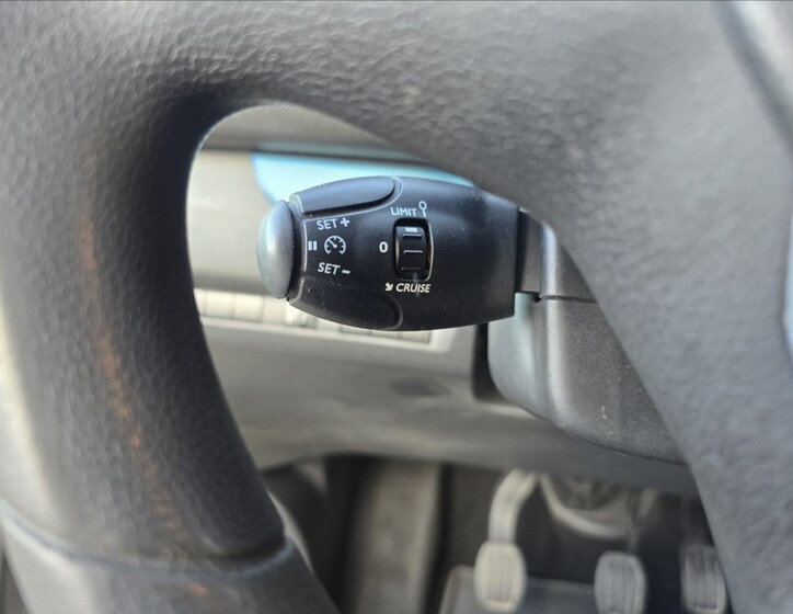 Peugeot Traveller 25