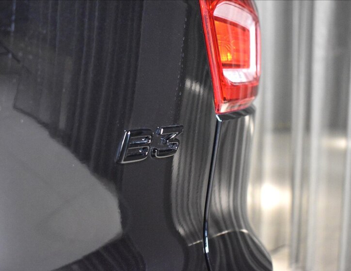 Volvo XC40 SUV / Terénní 2,0 l 120 kw