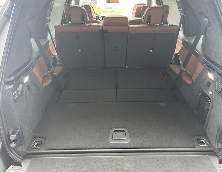 BMW X7 18
