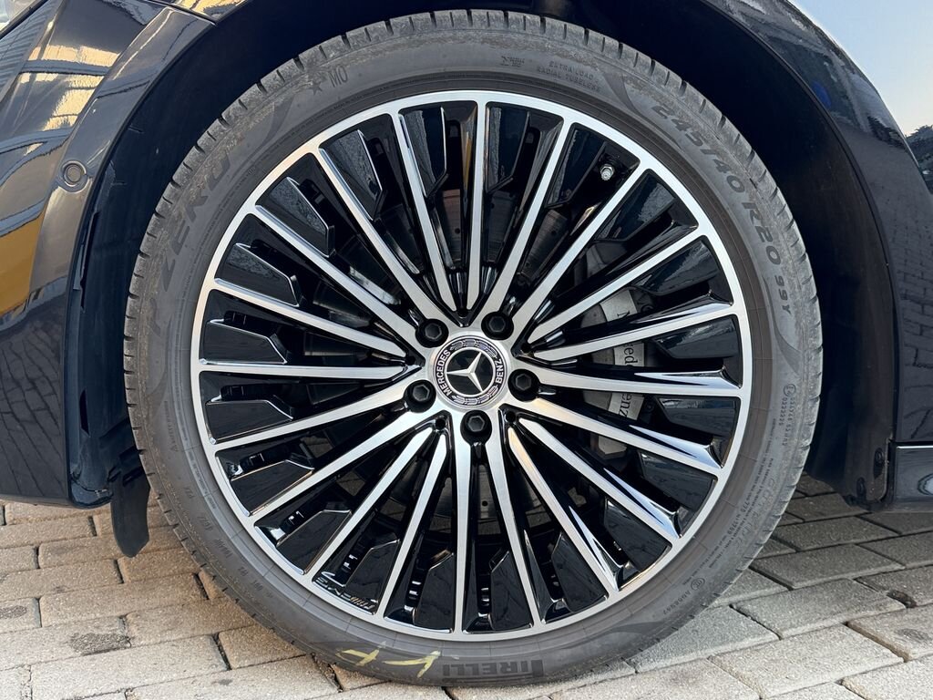 Mercedes-Benz Třídy E Kombi 3,0 l 270 kw