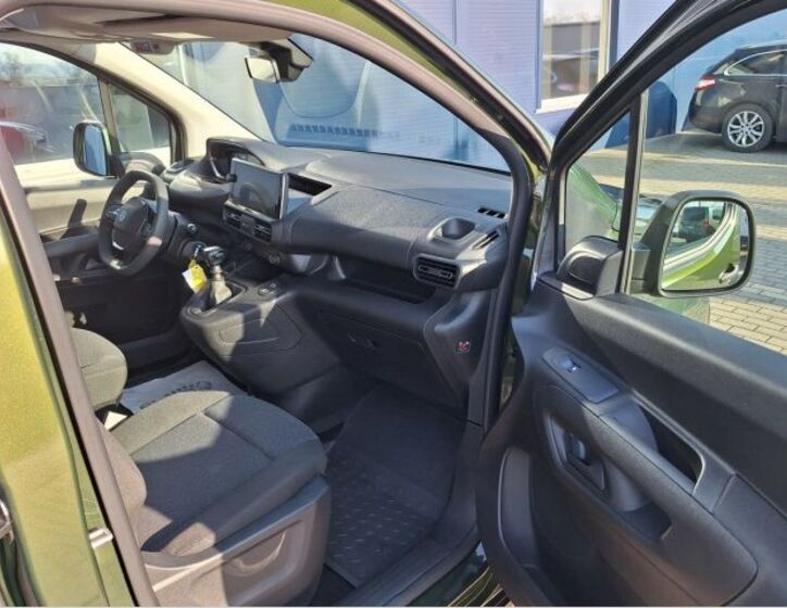 Peugeot Rifter 11