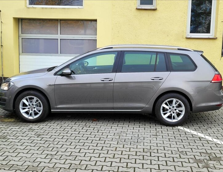 Volkswagen Golf Kombi 1,2 l 81 kw