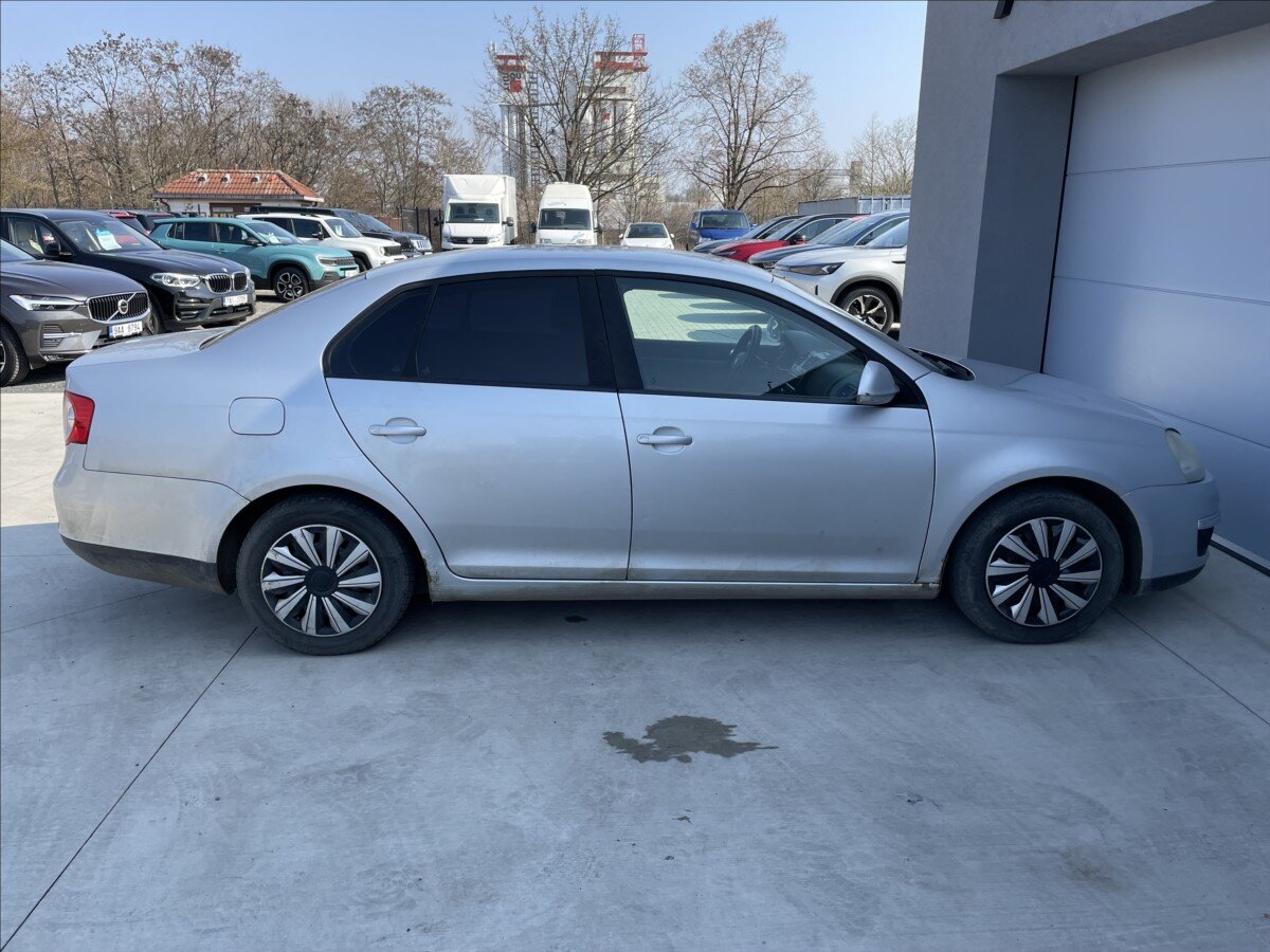 Volkswagen Jetta Sedan / Limuzína 1,9 l 77 kw
