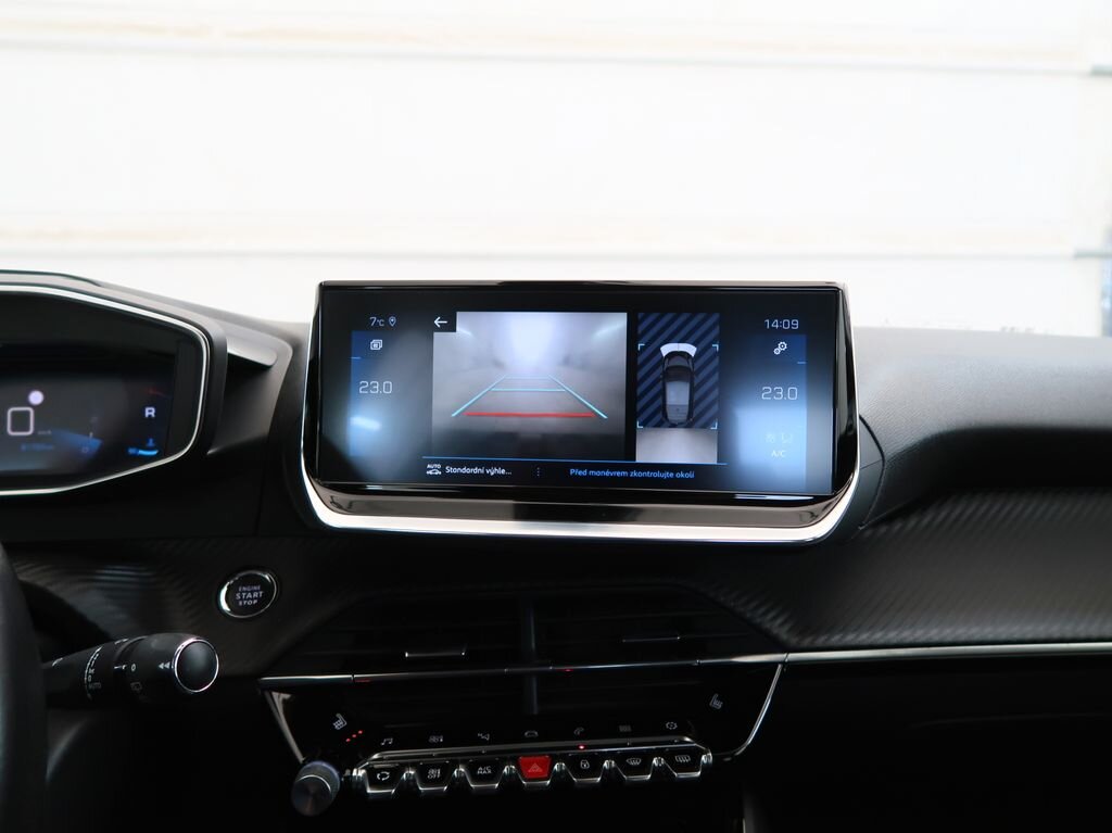 Peugeot 208 Hatchback 1,2 l 96 kw