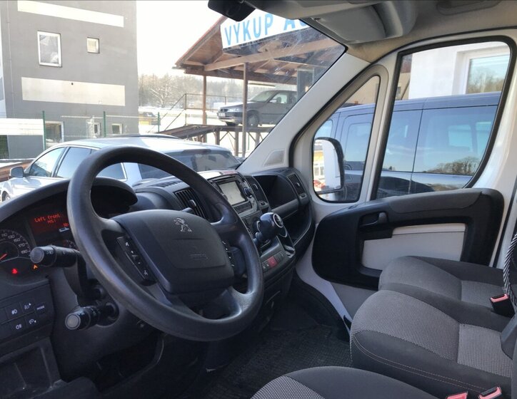 Peugeot Boxer Skříň 2,2 l 110 kw