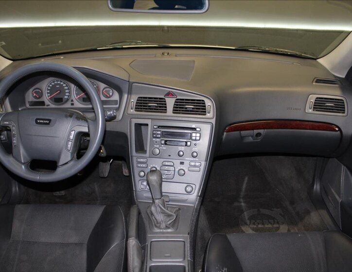 Volvo V70 Kombi 2,4 l 125 kw