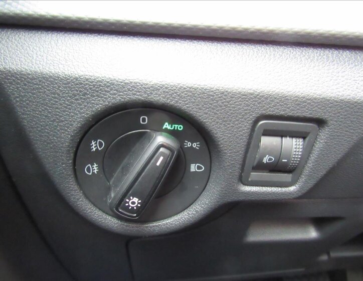 Škoda Scala Hatchback 1,6 l 85 kw