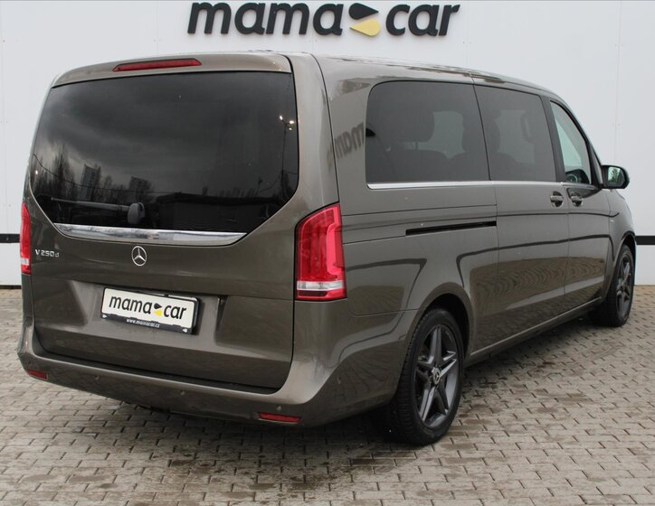 Mercedes-Benz Třídy V MPV 2,1 l 140 kw