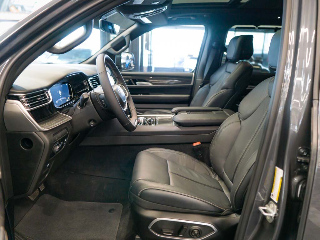 Jeep Wagoneer SUV / Terénní 5,7 l 292 kw