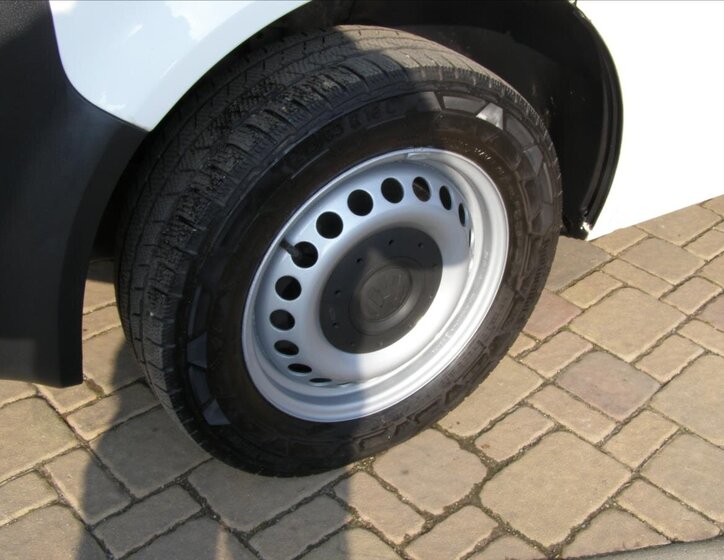 Volkswagen Caravelle 10