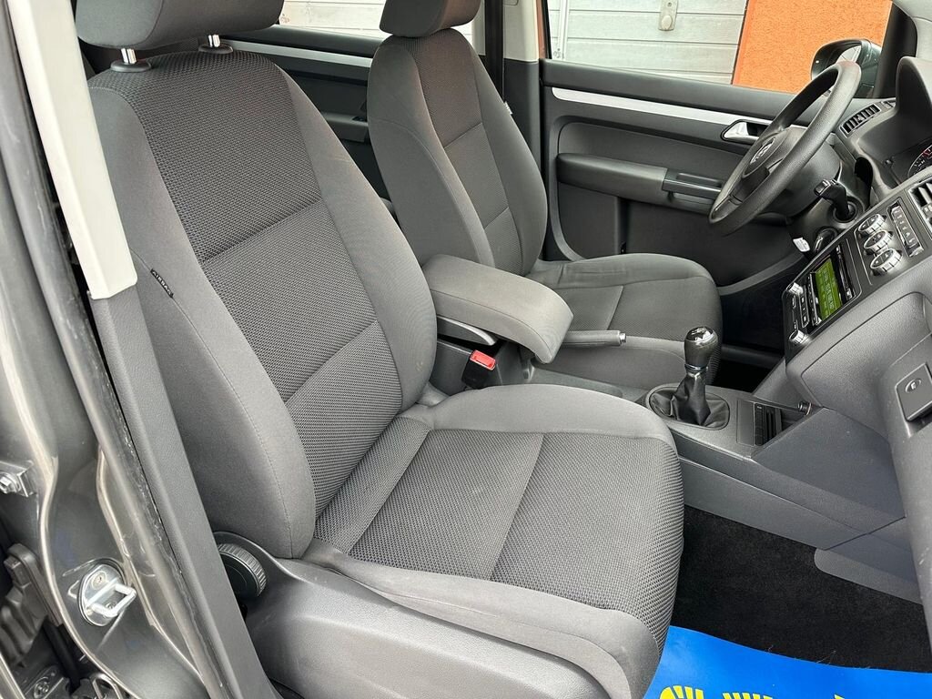 Volkswagen Touran MPV 1,6 l 77 kw