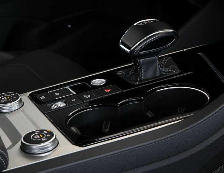 Volkswagen Touareg SUV / Terénní 3,0 l 210 kw