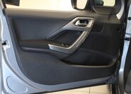 Peugeot 2008 SUV / Terénní 1,2 l 81 kw