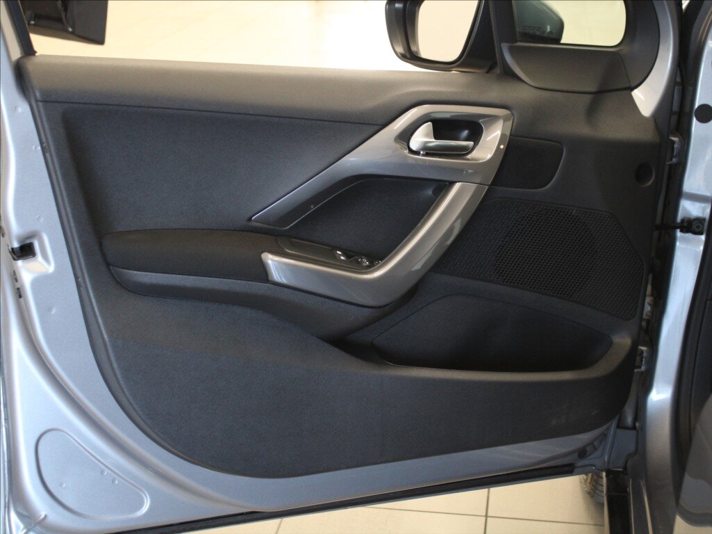 Peugeot 2008 SUV / Terénní 1,2 l 81 kw