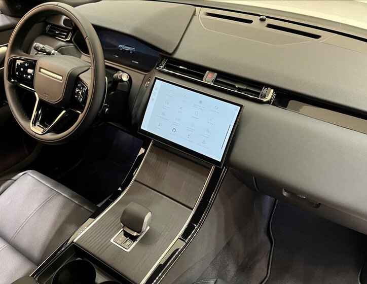 Land Rover Range Rover Velar SUV 2,0 l 150 kw