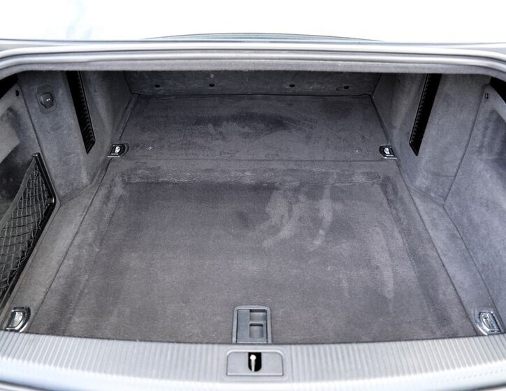 Audi A8 Sedan 3,0 l 171 kw