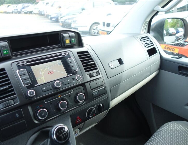 Volkswagen Transporter Kombi 2,0 l 132 kw