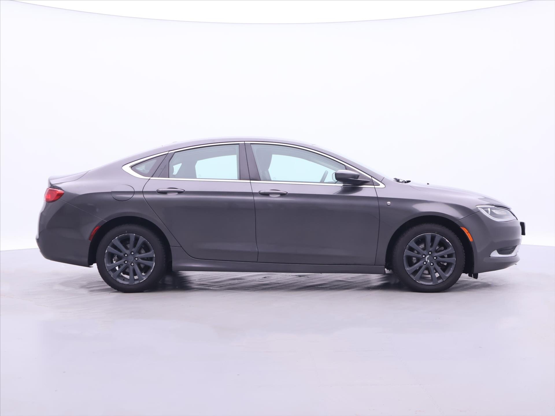 Chrysler 200