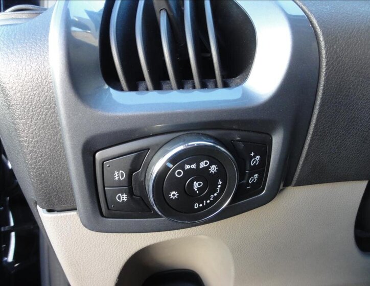 Ford Tourneo Custom Ostatní 2,2 l 114 kw