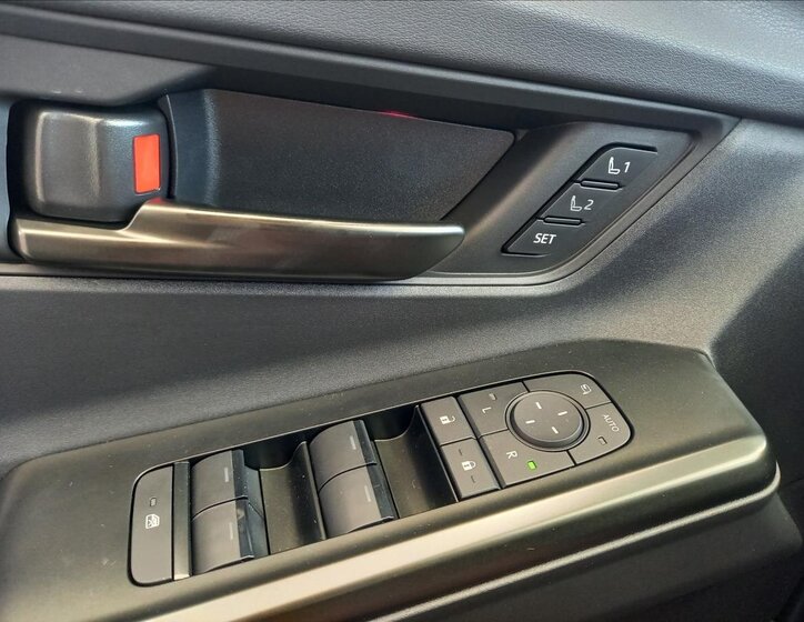 Toyota bZ4X SUV / Terénní 0,0 252 kw