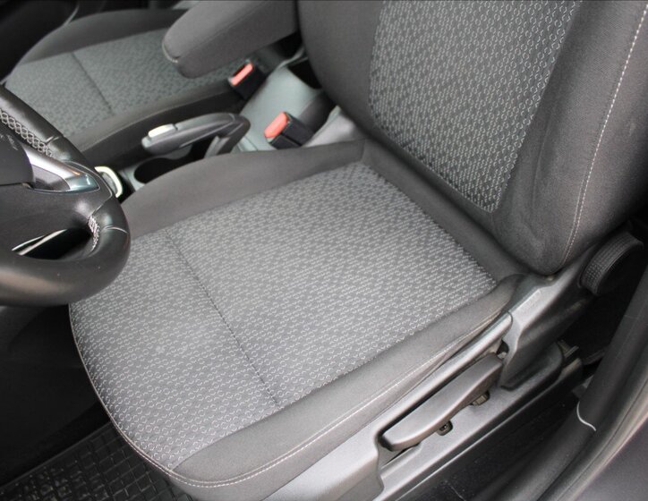 Opel Crossland X SUV / Terénní 1,2 l 61 kw