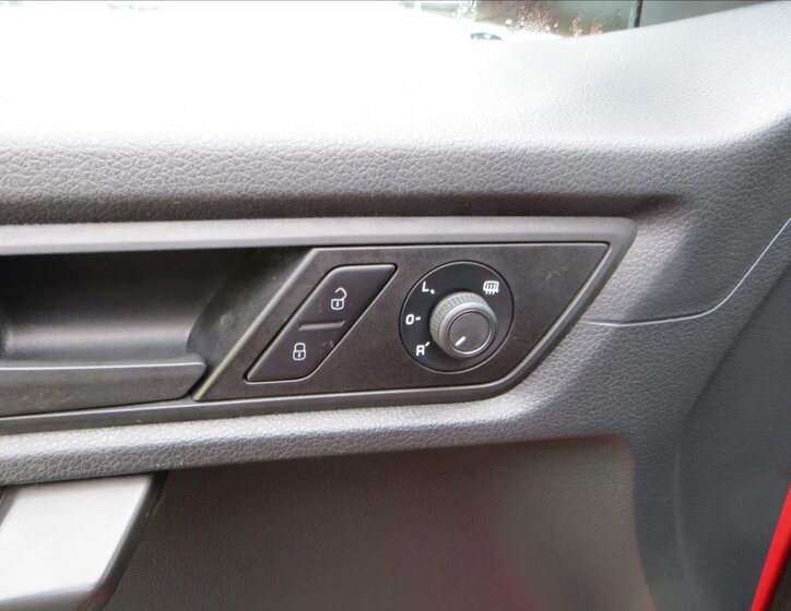 Volkswagen Caddy Skříň 1,4 l 81 kw