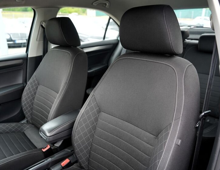 Škoda Rapid Hatchback 999,0 70 kw