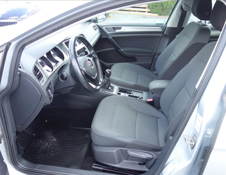 Volkswagen Golf Hatchback 1,4 l 90 kw