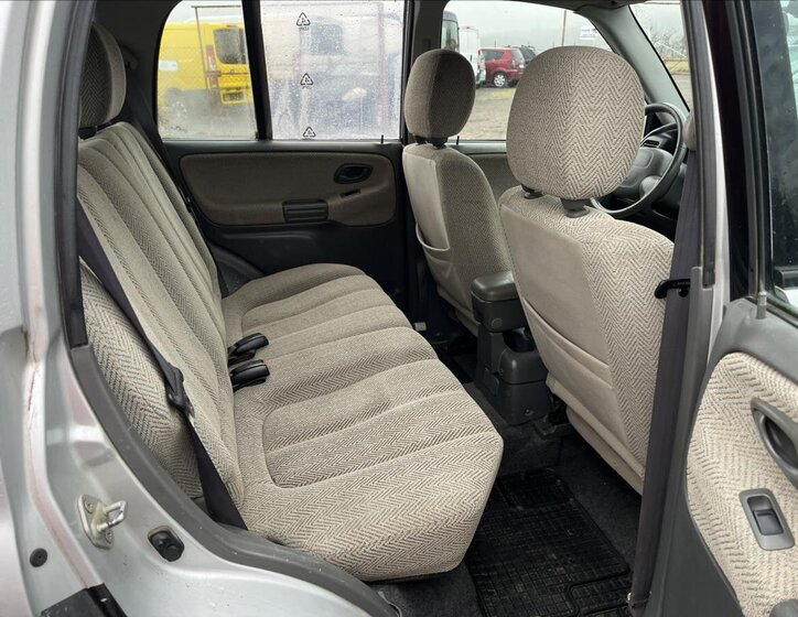 Suzuki Grand Vitara 11