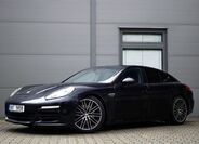 Porsche Panamera 1