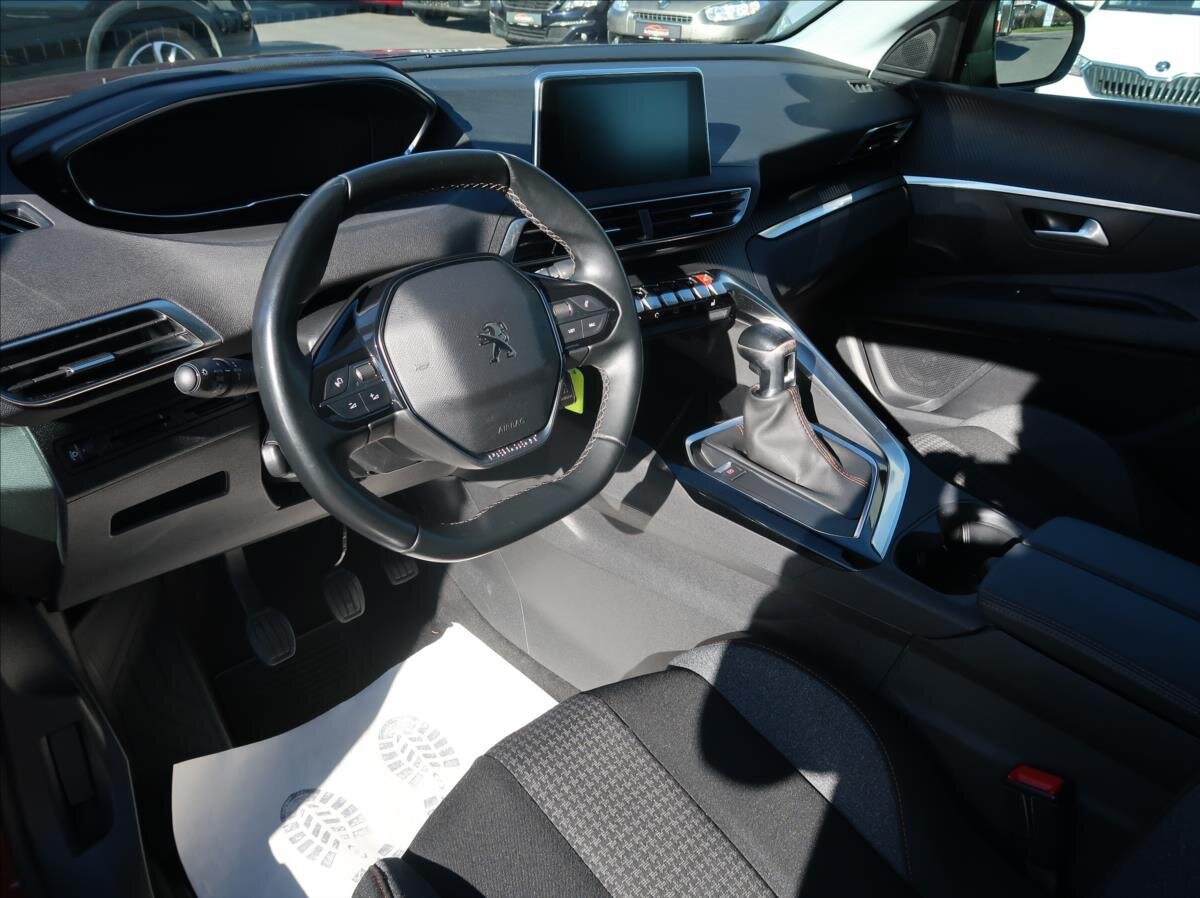 Peugeot 3008 SUV / Terénní 1,2 l 96 kw