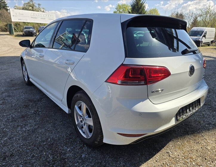 Volkswagen Golf Hatchback 1,2 l 63 kw