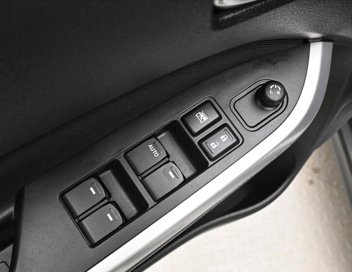 Suzuki Vitara SUV 1,6 l 88 kw